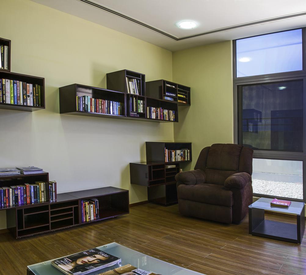 Almoayyed Suites Manama Exterior photo